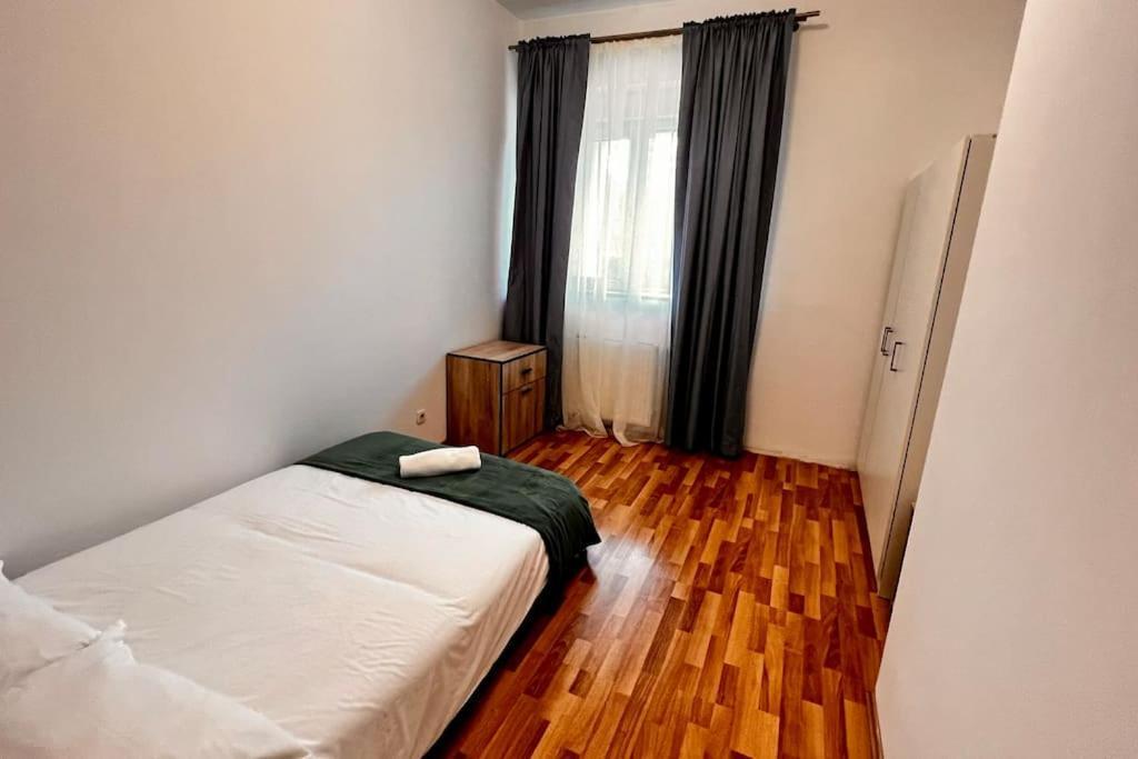 Otopeni Airport Apartment With Private Garden 外观 照片