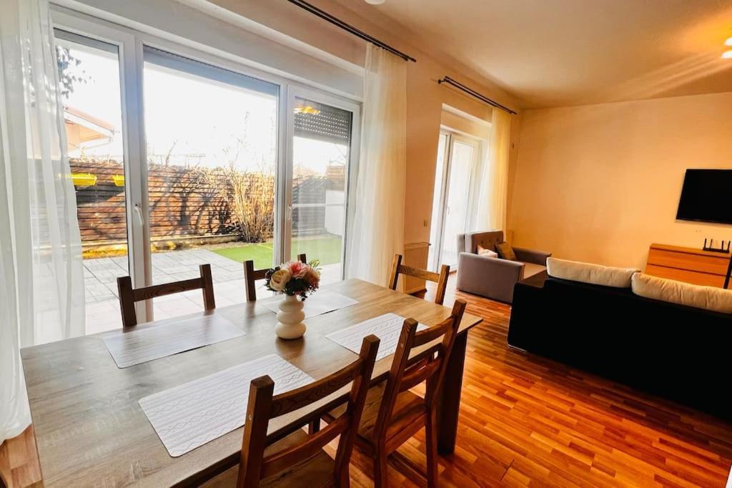 Otopeni Airport Apartment With Private Garden 外观 照片